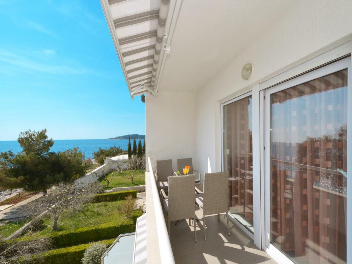 Beach Apartments Tina Рогозниця Екстер'єр фото